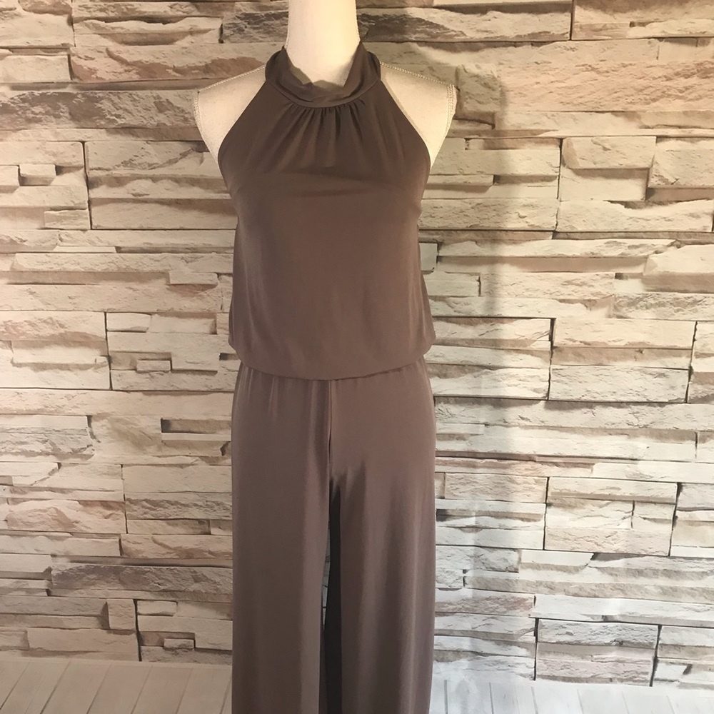 Olivia K Halter Jumpsuit Sz S (O06)